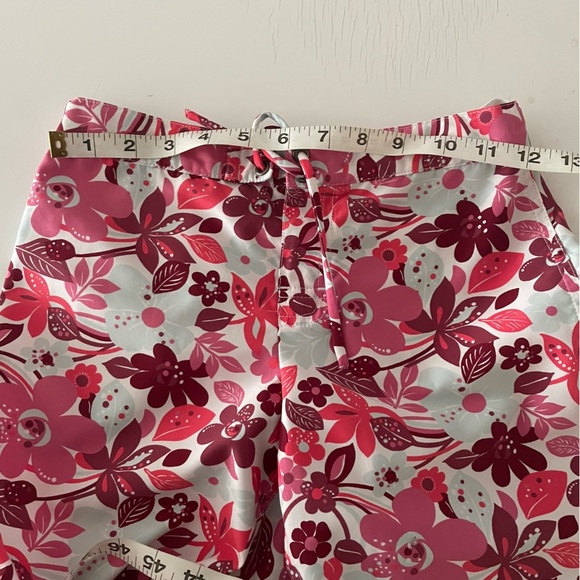 Patagonia GIRLS Boardie Capri Pants 10 Surfer Style Tie-Close Snap Cuff Roll EUC - Picture 3 of 8